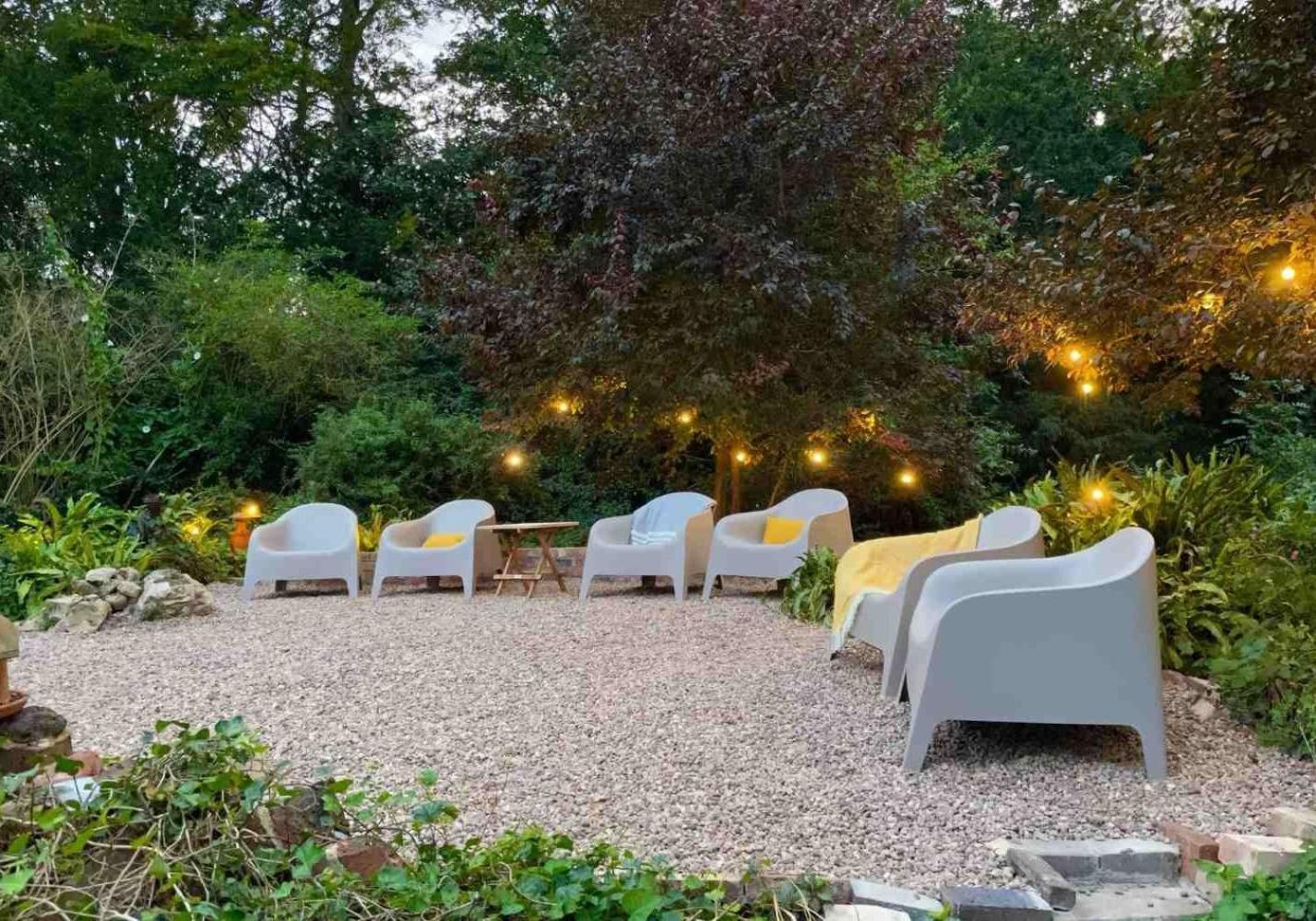 Unique & Rural Child Friendly Annexe With Large Gardens, Games & Tennis Court - Chichester Holiday Properties Exterior foto