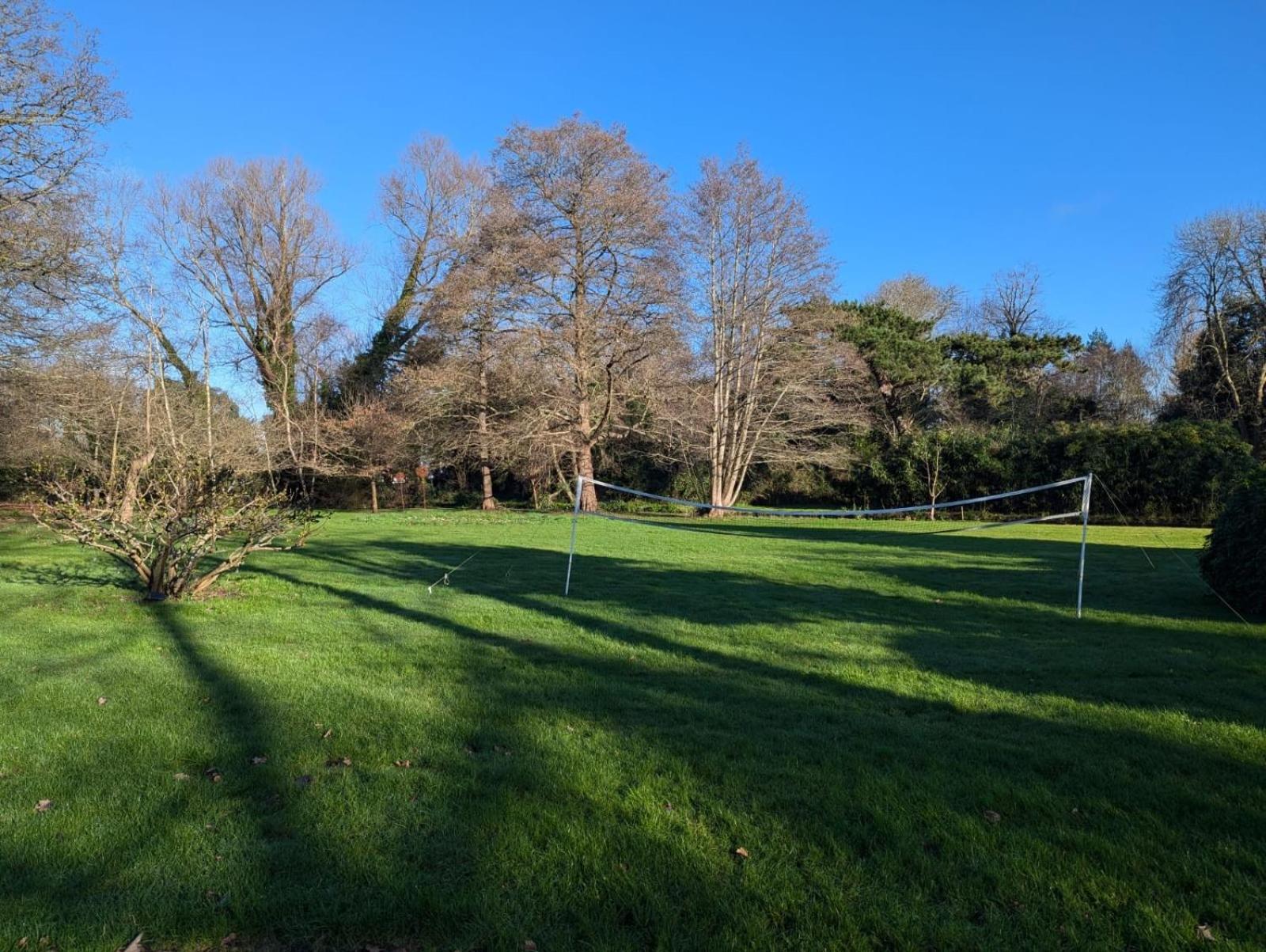Unique & Rural Child Friendly Annexe With Large Gardens, Games & Tennis Court - Chichester Holiday Properties Exterior foto