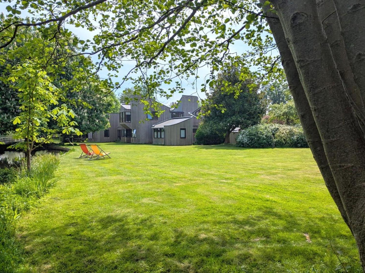 Unique & Rural Child Friendly Annexe With Large Gardens, Games & Tennis Court - Chichester Holiday Properties Exterior foto